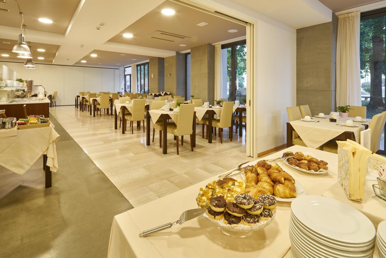 Hotel Fonzari Grado Buitenkant foto
