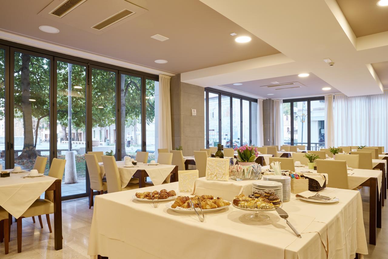 Hotel Fonzari Grado Buitenkant foto